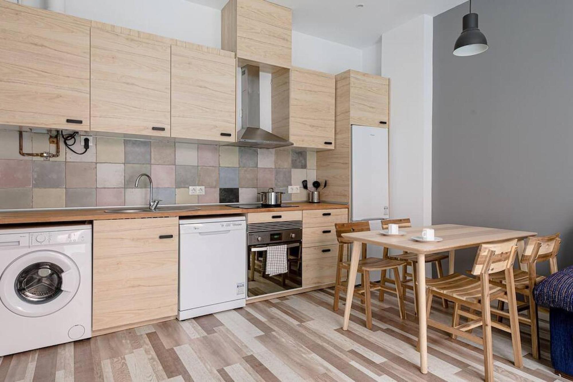מדריד Lovely 2-Bed Flat In Tetuan By Sharingco. מראה חיצוני תמונה
